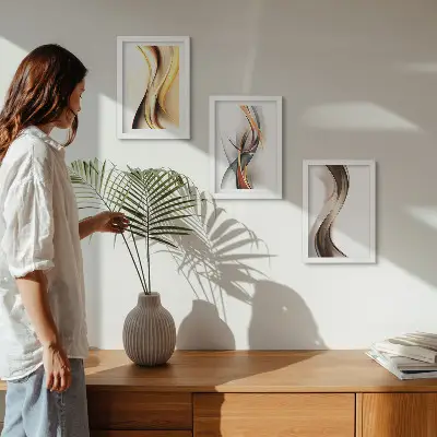 Bilderwand mit Wellenmotiv in Gelb-, Grau- und Brauntönen