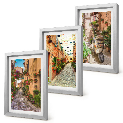 Fotowand Charmante, blumengeschmückte Straßen in italienischem Flair