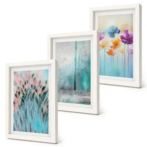 Fotowand mit Blumen vor einem Hintergrund aus Pastellfarben und zarten Mustern