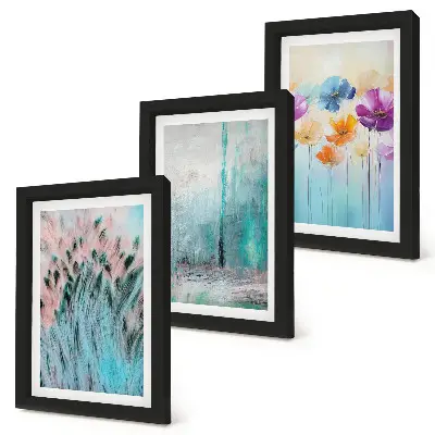 Fotowand mit Blumen vor einem Hintergrund aus Pastellfarben und zarten Mustern