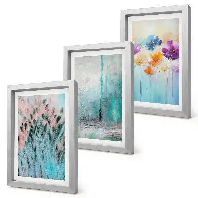 Fotowand mit Blumen vor einem Hintergrund aus Pastellfarben und zarten Mustern