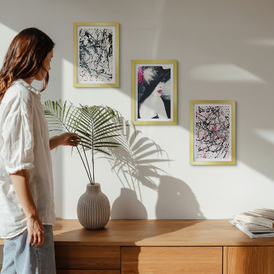 Bilderwand Abstrakte Farbmuster, Frau mit Hut