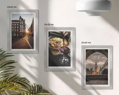 Bilderwand mit einer Stadt, Essen und einer Ansicht von London