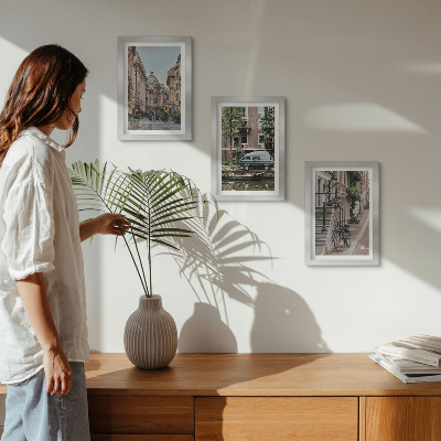 Bilderwand Ruhige Stadtansichten von Gebäuden