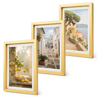 Bilderwand mit dem Ausblick auf Zitrusbäume und Architektur am Meer