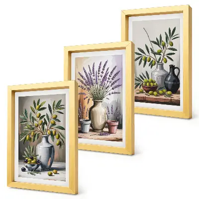 Fotowand mit Blumen und Oliven in Vasen vor hellem Hintergrund