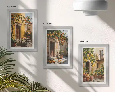 Bilderwand mit Zitrusfrüchten in einem sonnigen Innenhof mit Pflanzen