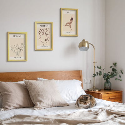 Bilderset mit rahmen Stilvolle Grafiken mit Blumen, Gesichtern und menschlichen Figuren