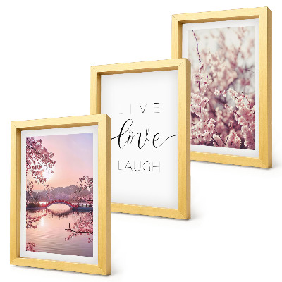 Bilderwand Blumenmotive mit einer Brücke und einer Inschrift