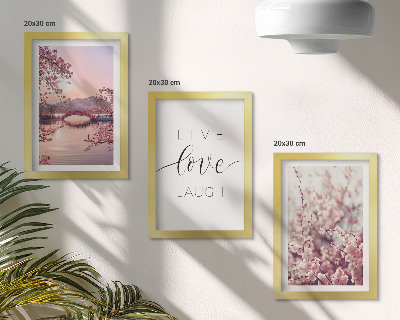 Bilderwand Blumenmotive mit einer Brücke und einer Inschrift