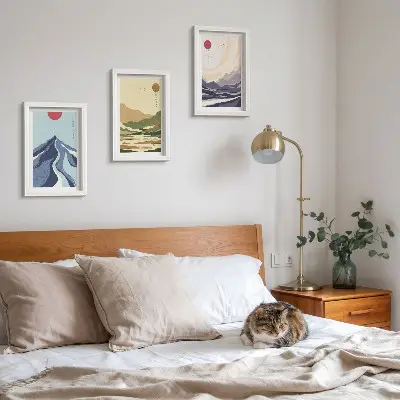Fotowand mit Bergmotiv in Pastellfarben im Japandi-Stil
