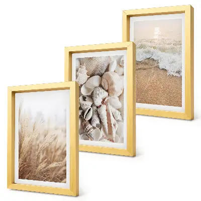 Bilderwand mit Strandmotiven, Muscheln und Meereswellen