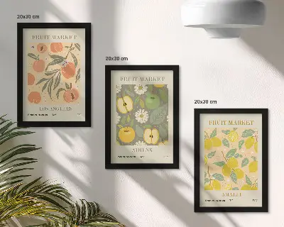 Bilderwand mit Fruchtpostermustern im Retro-Stil