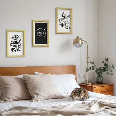 Bilderset mit Rahmen mit inspirierenden Zitaten über Familie, Liebe, Wärme und Zuhause