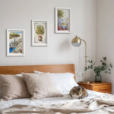 Bilderwand mit Meerblick, Zitronenbaum und Gartentisch