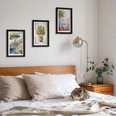 Bilderwand mit Meerblick, Zitronenbaum und Gartentisch