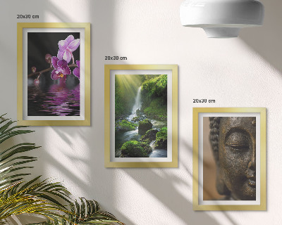 Bilderset mit rahmen Blumen im Wasserfall mit grünen Felsen Buddha