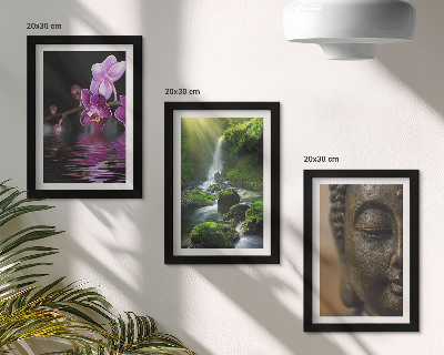Bilderset mit rahmen Blumen im Wasserfall mit grünen Felsen Buddha