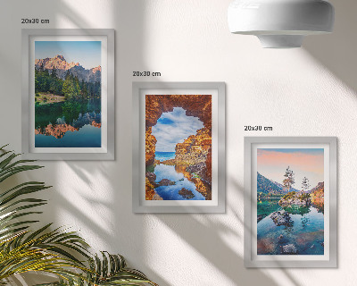 Bilderset mit rahmen Bergseen mit Spiegelungen im Wasser und in den Felsen