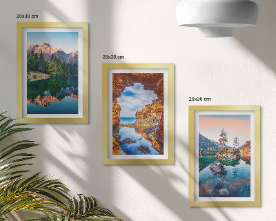 Bilderset mit rahmen Bergseen mit Spiegelungen im Wasser und in den Felsen