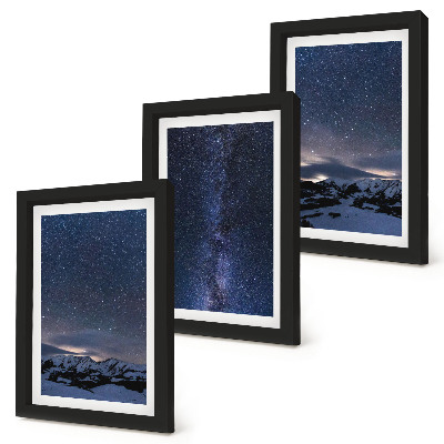 Bilderwand Nachthimmel mit Sternen und einer Berglandschaft