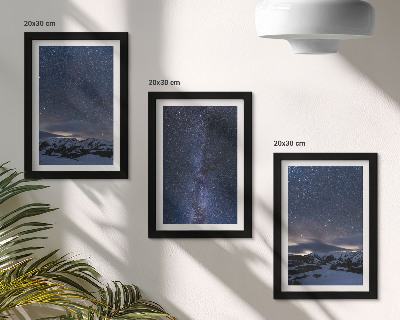 Bilderwand Nachthimmel mit Sternen und einer Berglandschaft