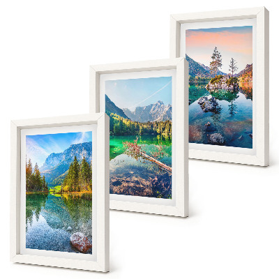 Bilderwand Bergseen mit Wasser und umgebender Naturlandschaft