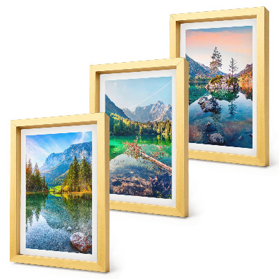 Bilderwand Bergseen mit Wasser und umgebender Naturlandschaft