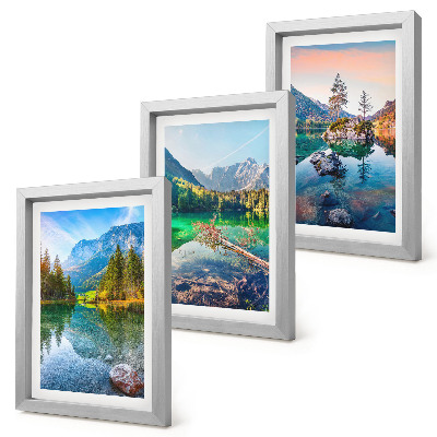 Bilderwand Bergseen mit Wasser und umgebender Naturlandschaft