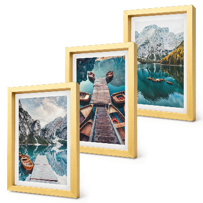 Bilderset mit rahmen Ein See mit Holzstegen und Bergen