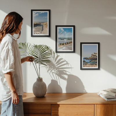 Bilderset mit rahmen Strand mit Holzsteg, Meer und Küstenklippen