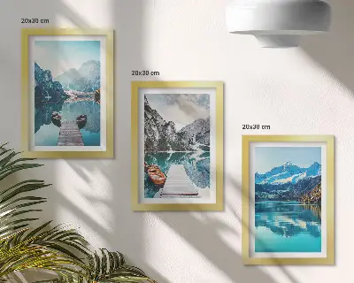 Bilderset Bergseen mit Booten und Spiegelungen mit Rahmen