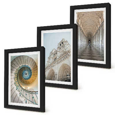 Fotowand Die Wendeltreppe der Kathedrale, Blick auf die Fassade des Gebäudes und ein gefliester Korridor