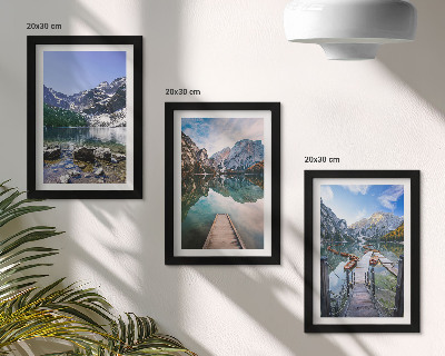 Bilderset mit rahmen Berge, Seen und hölzerne Stege über dem Wasser
