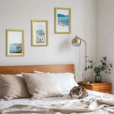 Bilderwand mit Meerblick und griechischer Architektur