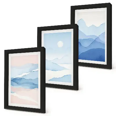 Fotowand mit aquarellierten blauen und rosa Berglandschaften