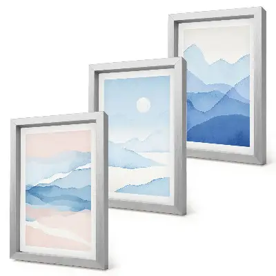 Fotowand mit aquarellierten blauen und rosa Berglandschaften