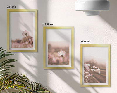 Bilderset mit rahmen Wildblumen auf den Wiesen im Sommer, romantische Landschaften