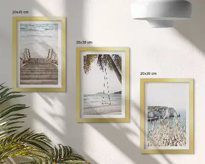 Bilderwand mit Motiv Strand, Holztreppe und Schaukel am Meer