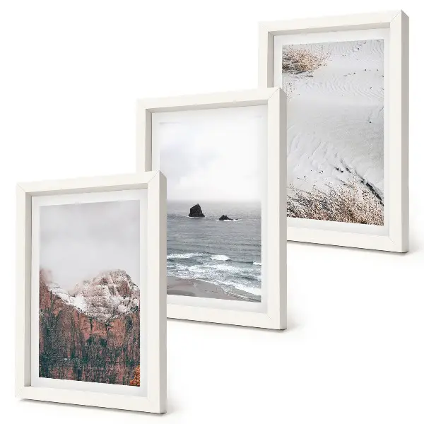 Bilderset mit Rahmen mit Motiven von Bergen, Wolken, Meer und Sand in natürlichen Farbtönen