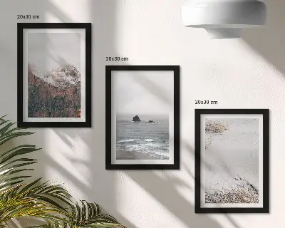 Bilderset mit Rahmen mit Motiven von Bergen, Wolken, Meer und Sand in natürlichen Farbtönen