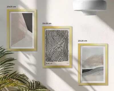 Bilderwand mit abstrakten Mustern in Beige- und Grautönen