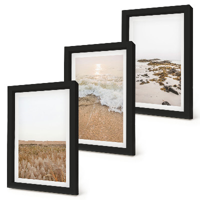Bilderwand Strand mit Wellen und Kieselsteinen im Sommer