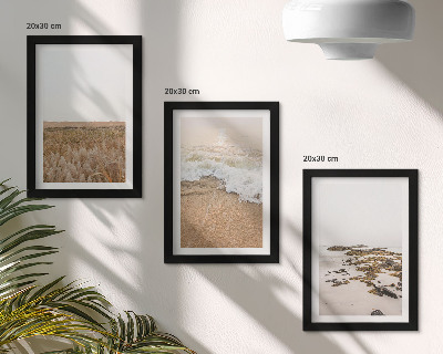 Bilderwand Strand mit Wellen und Kieselsteinen im Sommer