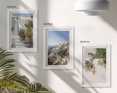 Bilderwand Weiße Treppe in Santorini mit Blick auf die Stadt