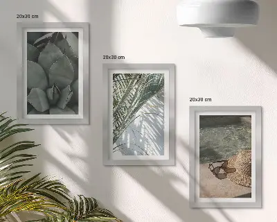 Bilderwand mit tropischen Pflanzen und sommerlichen Urlaubsakzenten