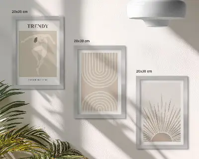 Bilderwand mit pastellfarbenen Postern und modischen Boho-Abstraktionen