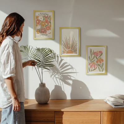Bilderset mit rahmen Blumen in Pastellfarben im Sonnenlicht