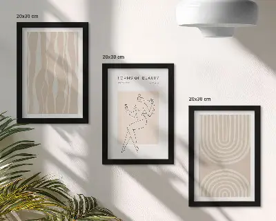 Fotowand mit abstrakten Mustern und zarter Boho-Dekoration