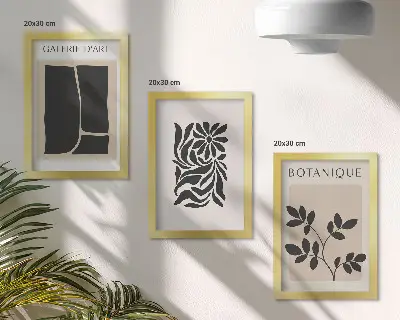 Bilderwand mit abstrakten Pflanzenmustern und geometrischen Formen